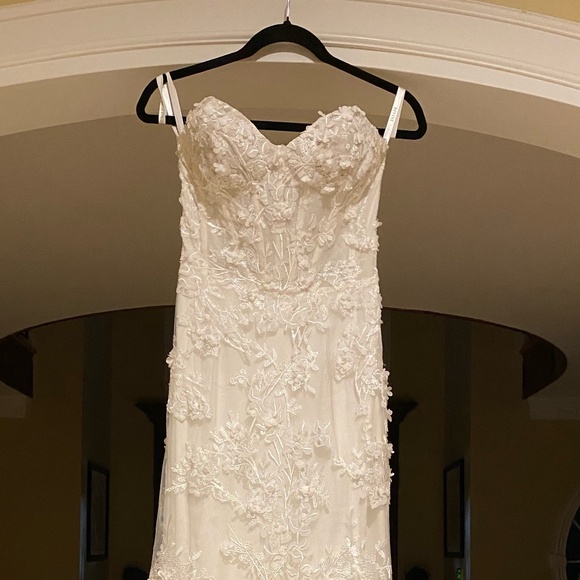 Wedding Dress and Attachable Skirt